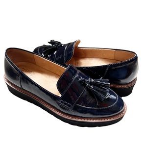 Naturalizar August Navy Patent Leather Loafers Size 7